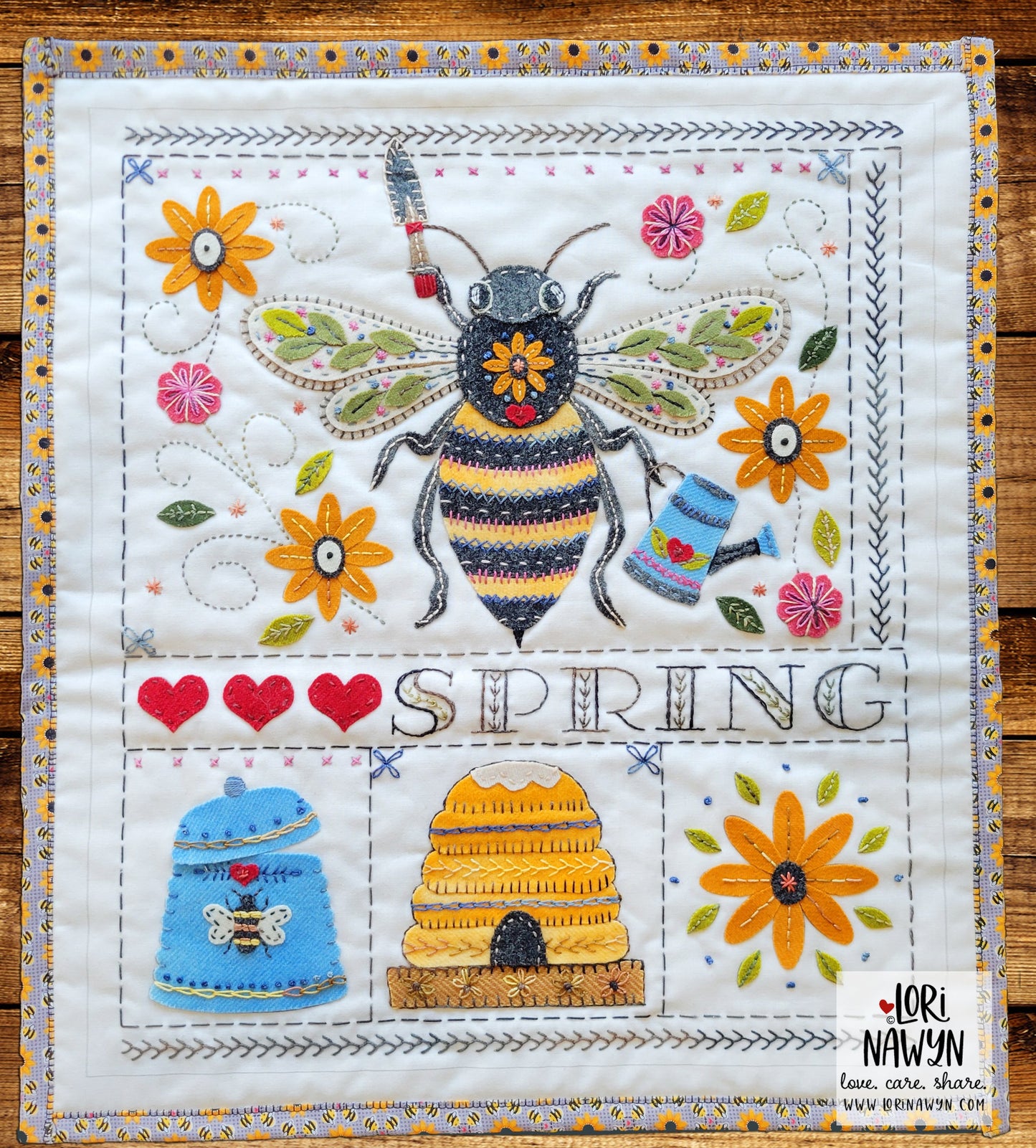 SPRING BEE SAMPLER - Printed Panel and Pattern for Wool