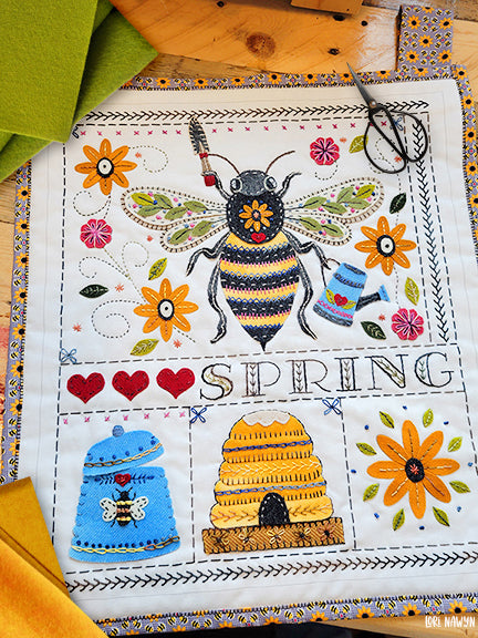 SPRING BEE SAMPLER - Printed Panel and Pattern for Wool