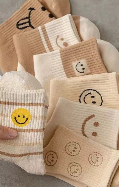 Sandy Smile Socks